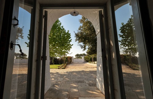 Selva di Fasano Villa | Trullo encantador con piscina privada y piscina SPA para relajación de lujo