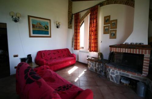 Sovicille Casa | Charming Tuscan Farmhouse