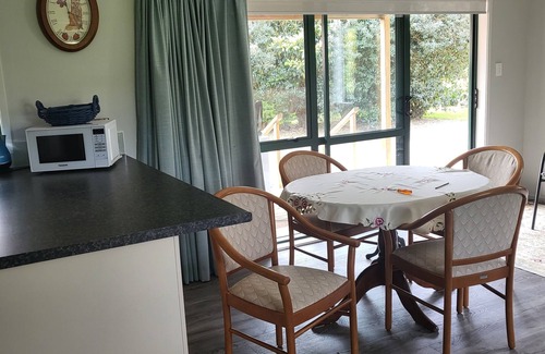 Waitao Cabaña | Charming Two-Bedroom Cottage in a peaceful Country Setting