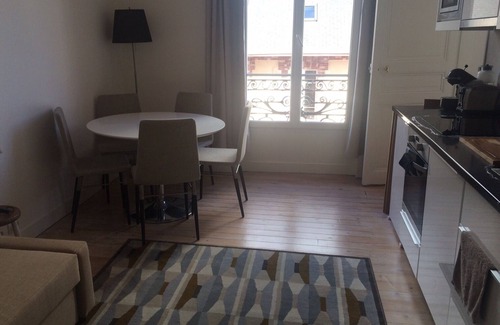 Houlgate Apartamento | Encantador de dos habitaciones reformado a 50 metros del mar