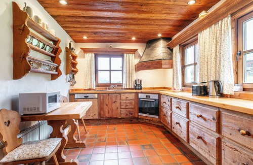 Kirchberg in Tirol Chalet De Esquí | Charming Tyrolean chalet, 100m to the ski bus