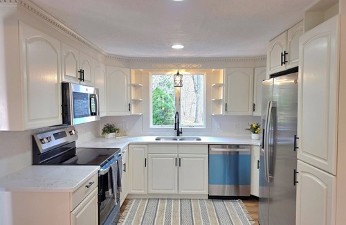 Wilbraham Casa | Charming updated 4-bedroom house with AC, WiFi in quaint, quiet Wilbraham