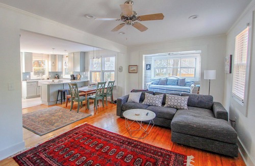 Isle of Palms Casa | Charming updated 2 Bedroom Beach Cottage. Walk to the Beach! Pet Friendly