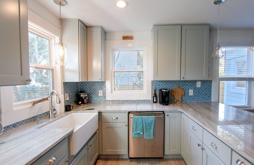Isle of Palms Casa | Charming updated 2 Bedroom Beach Cottage. Walk to the Beach! Pet Friendly