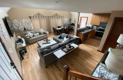 Arnolds Park Casa | Charming upscale vacation cottage on the pond in the Bridges Bay Resort property