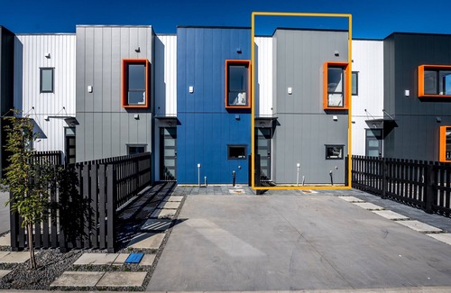Auckland Central Business District Casa | Charming Urban Townhouse with free parking Unit 3