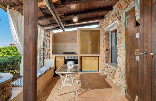 Santa Reparata Villa | Encantadora villa con vistas al mar, Wi-Fi, jardín y terraza