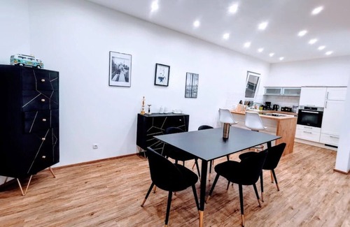 Schwandorf Casa | Encantadora casa de vacaciones "Ludwig der XVI" con Wi-Fi, terraza y jardín