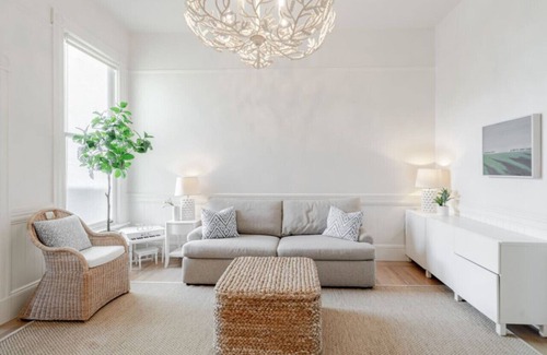 Hayes Valley Casa | Charming Victorian Oasis: Elegant & Spacious Haven