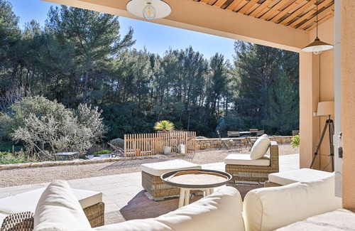 Bandol Villa | Encantadora villa de 7 habitaciones con piscina