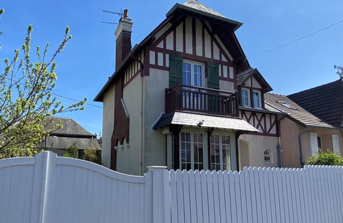 Villers-sur-Mer Casa | Villa encantadora cerca de la playa con jardín y WiFi