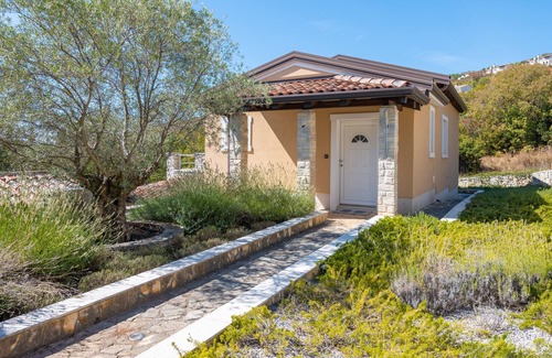 Ripenda Kosi Villa | Charming villa in a quiet area with pool and sea view