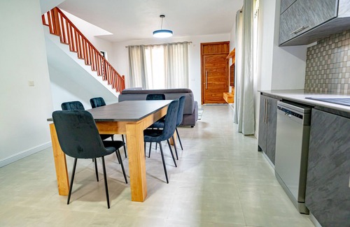 Pointe aux Canonniers Villa | Charming villa on rent for 6 persons with swimming pool near the beaches.