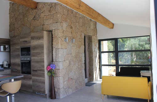 Porto-Vecchio Casa | Encantadora villa en Porto-Vecchio vista al mar con piscina climatizada