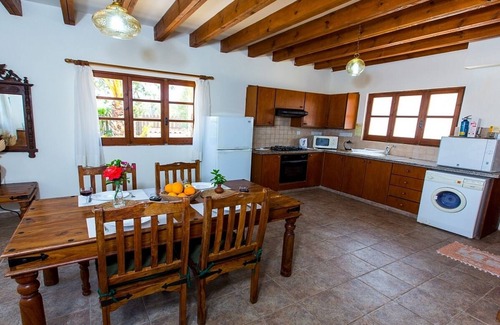 Pomos Villa | Encantadora villa, piscina privada, jacuzzi, vistas al mar cerca del bonito puerto pesquero de Pomos.
