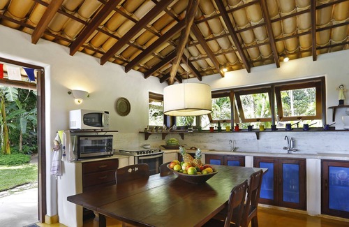 Trancoso Villa | Charming Villa with swimming pool and sea views, 300 m from the Historic Square!