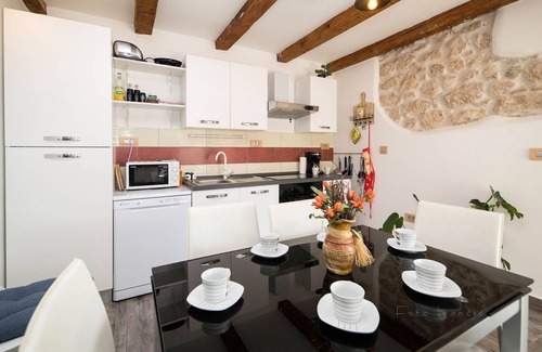 Tribalj Casa | Encantadora villa con piscina privada climatizada, barbacoa, parque infantil, lavadora