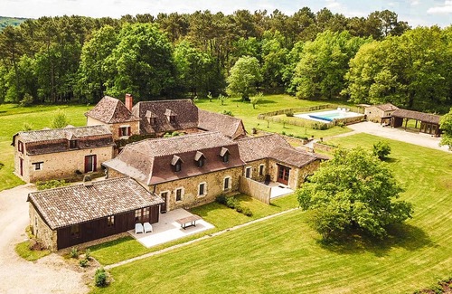Issac Casa | Charming villa with shared pool