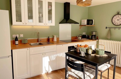 Noyers-sur-Cher Cabaña | Gîte rénové tout inclus, 8 pers., jardin, terrasse, proche zoo et Châteaux, cœur de village