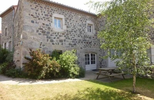 Rauret Cabaña | Casa rural tranquila cerca de las Gargantas del Allier, ideal para 8 personas.