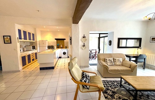 Saint-Cyprien Casa | CASA CON ENCANTO CON PATIO PRIVADO EN EL PUEBLO MEDIEVAL DE SAN CHIPRE