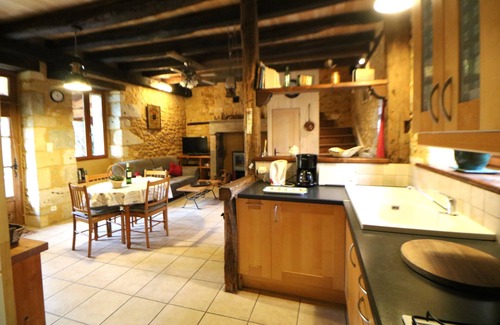Saint-Cyprien Casa | CASA DE PUEBLO ENCANTADORA Y JARDÍN CERRADO EN PUEBLO MEDIEVAL TODAS LAS TIENDAS
