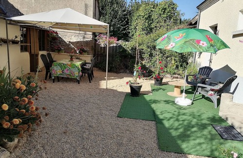 Varennes-sur-Fouzon Cabaña | Casa independiente con spa y jardín: cerca del ZooParc de Beauval y del Castillo de Valençay