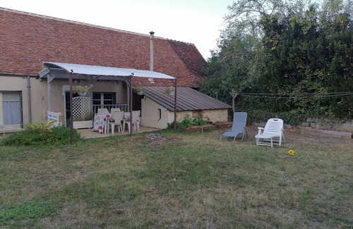 Varennes-sur-Fouzon Cabaña | Casa independiente con spa y jardín: cerca del ZooParc de Beauval y del Castillo de Valençay
