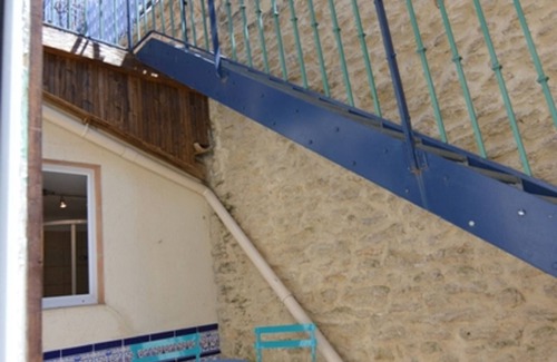 Loupian Casa | Encantadora casa vinícola renovada, 3 dormitorios, 2 terrazas, céntrico en Loupian