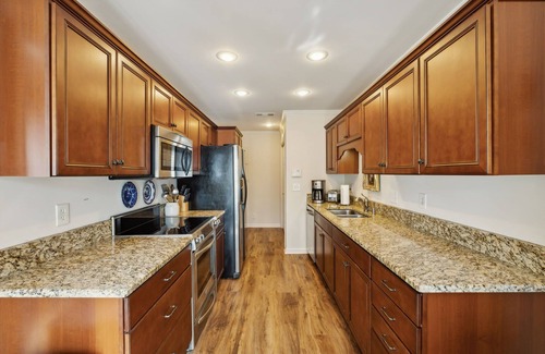 River Plantation Casa | Charming Vintage 3 Bedroom Townhome Bellevue Nashville 30+ Day