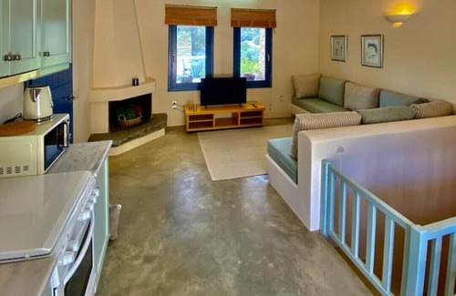 Vourkari Casa | Charming Vourkari Stone Home 3 - Minutes from Port
