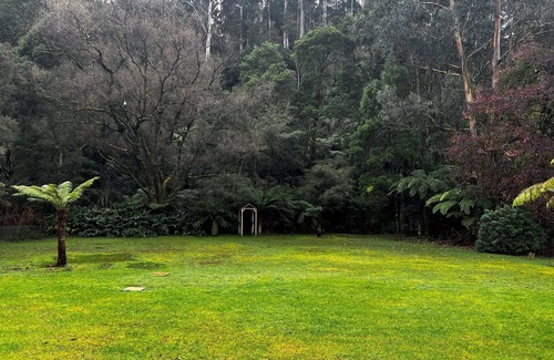 Warburton Casa | Charming Warburton Getaway!