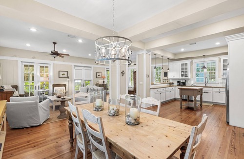 Watercolor Casa | Charming WaterColor Retreat | Walk to Beach Club + Seaside