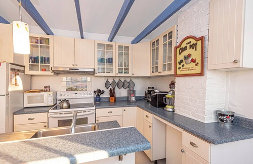 Fishing Creek Otro | Waterfront farmhouse 10 minutes from Blackwater National Wildlife Refuge