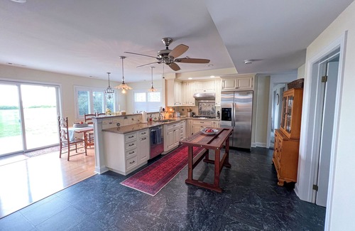 Cambridge Casa | Charming, waterfront 3-bedroom house in lovely Cambridge with AC, WiFi