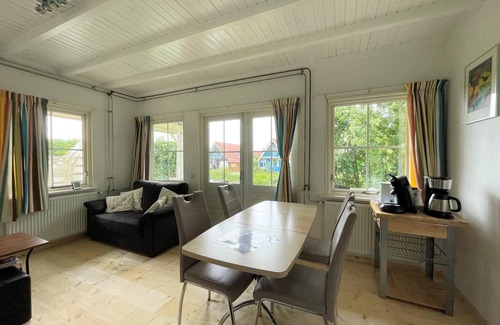 Anjum Chalet De Esquí | Charming Waterfront Chalet Near Lauwersmeer