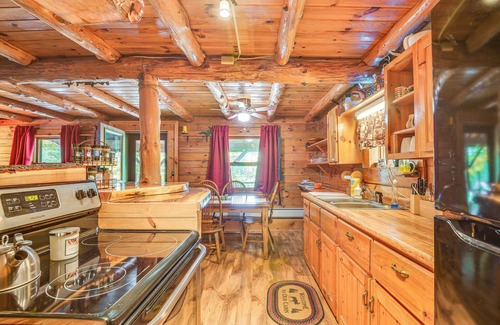 Wellesley Island Cabina | Charming Wellesley Island Cabin Near State Parks