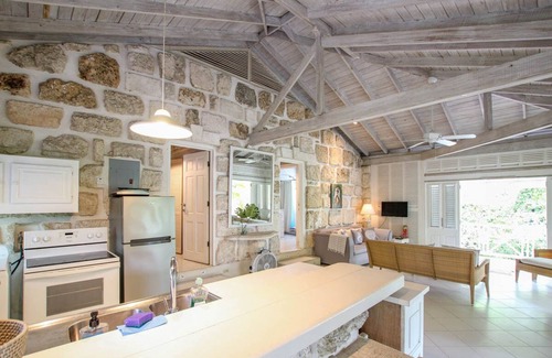 Merlin Bay Casa | St. James, cabaña de tamarindo escondida con encanto en la costa de platino