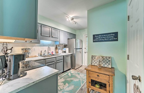 Silver Lake Casa | Charming Wilmington Home w/ Screened-In Porch