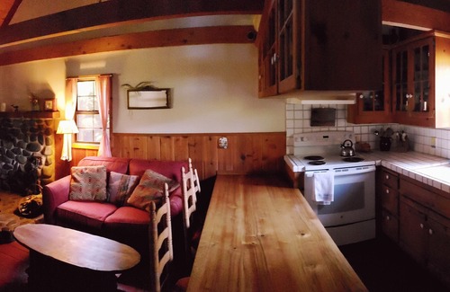 Brookings Cabina | Charming Woodland Cabin in a Coastal Forest Above the Fog