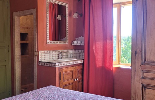 Cabries Otro | Charming XIXth century bastide, swimming pool on large wooded enclosed grounds.