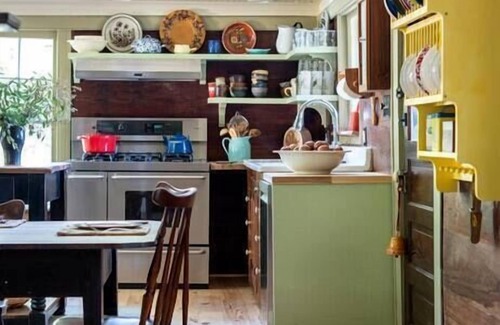 Pittsboro Otro | Charmingly Restored Antique Farmhouse on 7 Acres