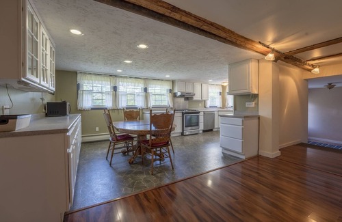 Bethlehem Casa | Charmingly updated 4-bedroom 4-bath mansion w/views in fabulous White Mountains