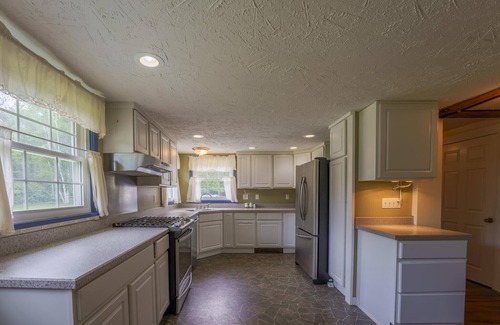 Bethlehem Casa | Charmingly updated 4-bedroom 4-bath mansion w/views in fabulous White Mountains