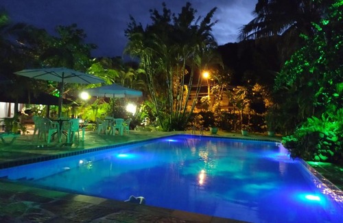 Sao Sebastiao Casa | Charmosa casa com churrasq na praia de Camburi