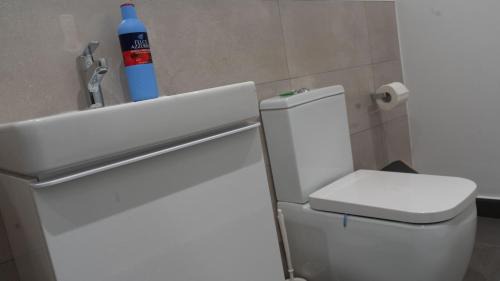 East Legon Apartamento | CharmSlot at Loxwood