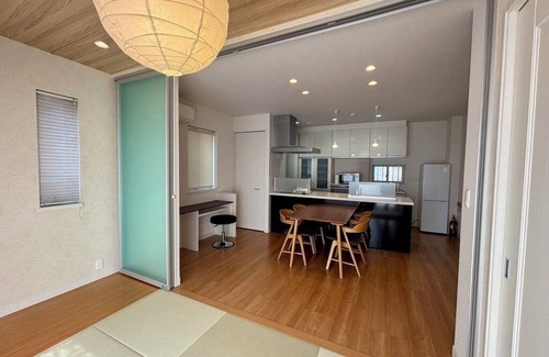 Minami-Alps Casa | [Charter & cleanliness] Flexible pricing! Long-term stays welcome! ｜ 4LDK ・Yard & parking space included!