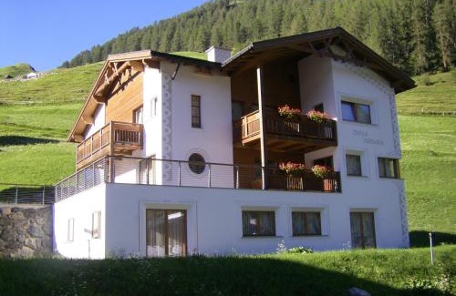 Ravaisch Apartamento | Chasa Adriana