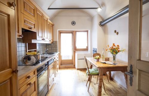 Ardez Casa | Chasa Bröl: Engadine holiday home in the middle of idyllic Ardez
