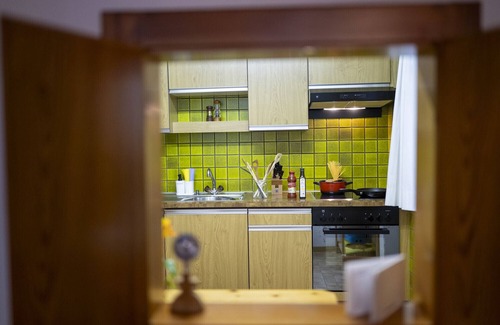 Sent Apartamento | Chasa Bügliet: Holiday flat in the village center of Sent